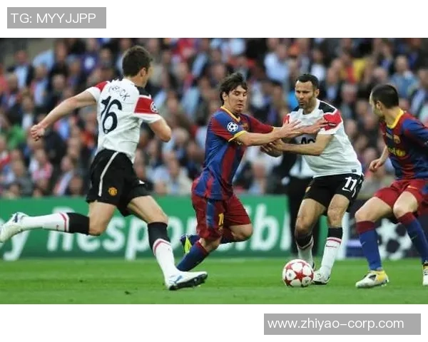 单带突破与技术盘带并重的足球球星盘点及其精彩瞬间